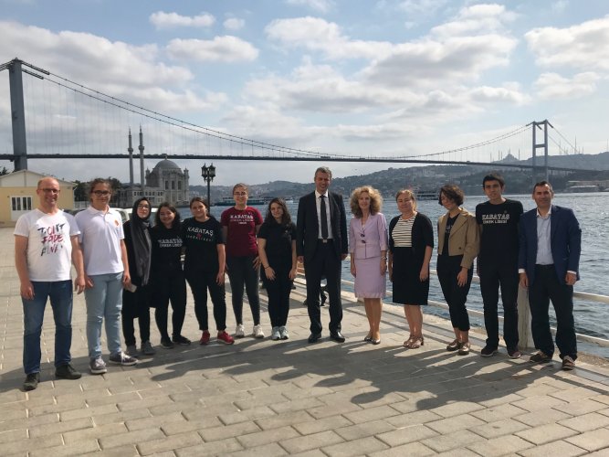Slovakya-Ankara-Buyukelcisi-ve-Istanbul-Baskonsolosu-okulumuzu-ziyaret-etti