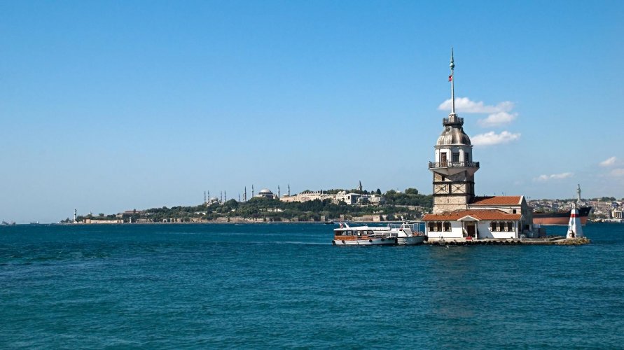 Bir-baskadir-benim-memleketim-song-for-a-better-and-more-peaceful-world
